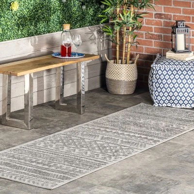NuLOOM Mikala Raised Global Indoor And Outdoor Patio Area Rug 1 NuLOOM Mikala Raised Global Indoor And Outdoor Patio Area Rug