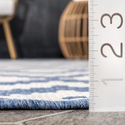 NuLOOM Marybelle Diamond Trellis Indoor/Outdoor Patio Area Rug 2 NuLOOM Marybelle Diamond Trellis Indoor/Outdoor Patio Area Rug - Image 2