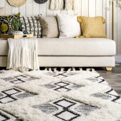 NuLOOM Yara Shaggy Helix Diamonds Area Rug 16 NuLOOM Yara Shaggy Helix Diamonds Area Rug -Home Decor Series Store GUEST 0fc48d9f 35e6 4a62 91d6 5cacaeb7ef8f