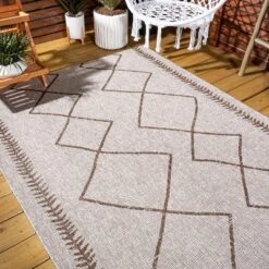 Derya Diamond Trellis Indoor/Outdoor Area Rug - JONATHAN Y -Home Decor Series Store GUEST 3ecaa265 dcf2 4dc5 9a19 1a3b75ca3366
