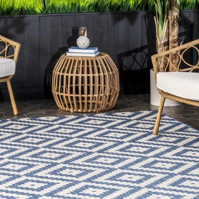 NuLOOM Marybelle Diamond Trellis Indoor/Outdoor Patio Area Rug 8 NuLOOM Marybelle Diamond Trellis Indoor/Outdoor Patio Area Rug - Image 8