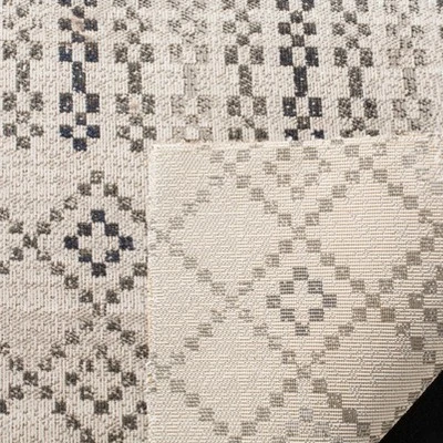 Sharron Geometric Design Area Rug - Safavieh 2 Sharron Geometric Design Area Rug - Safavieh - Image 2