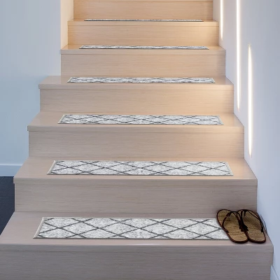 World Rug Gallery Contemporary Trellis Non-Slip Stair Treads 1 World Rug Gallery Contemporary Trellis Non-Slip Stair Treads