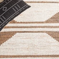 Natural Fiber NF225 Hand Woven Area Rug - Safavieh -Home Decor Series Store GUEST 7990cd7f 253d 4141 8d8a bd01bf33627f