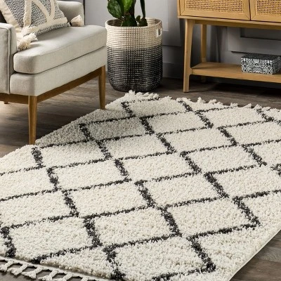 NuLOOM Michelle Diamond Trellis Tassel Area Rug 8 NuLOOM Michelle Diamond Trellis Tassel Area Rug - Image 8
