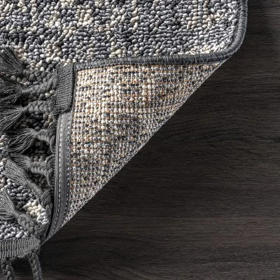 NuLOOM Claudia Diamond Tassel Area Rug 6 NuLOOM Claudia Diamond Tassel Area Rug - Image 6