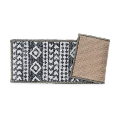 World Rug Gallery Geometric Bohemian Non-Slip Stair Treads 2 World Rug Gallery Geometric Bohemian Non-Slip Stair Treads - Image 2