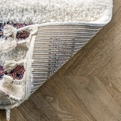 NuLOOM Bristol High-Low Geometric Tassel Area Rug 6 NuLOOM Bristol High-Low Geometric Tassel Area Rug - Image 6