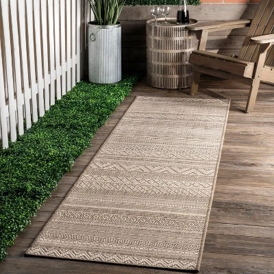 NuLOOM Erlinda Outdoor Area Rug 4 NuLOOM Erlinda Outdoor Area Rug - Image 4