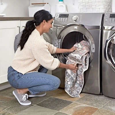 NuLOOM Eva Machine Washable Vintage Faded Medallion Area Rug 9 NuLOOM Eva Machine Washable Vintage Faded Medallion Area Rug - Image 9