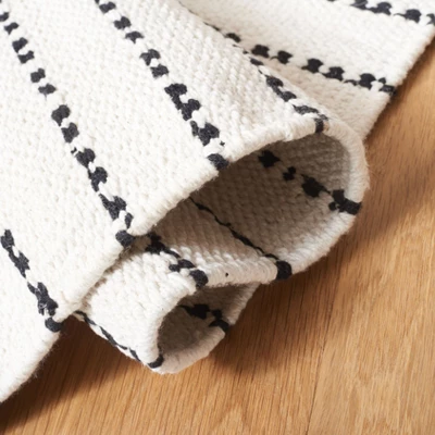 Kilim KLM706 Hand Woven Area Rug - Safavieh 4 Kilim KLM706 Hand Woven Area Rug - Safavieh - Image 4