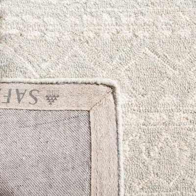 Micro-Loop MLP502 Hand Tufted Area Rug - Safavieh 4 Micro-Loop MLP502 Hand Tufted Area Rug - Safavieh - Image 4